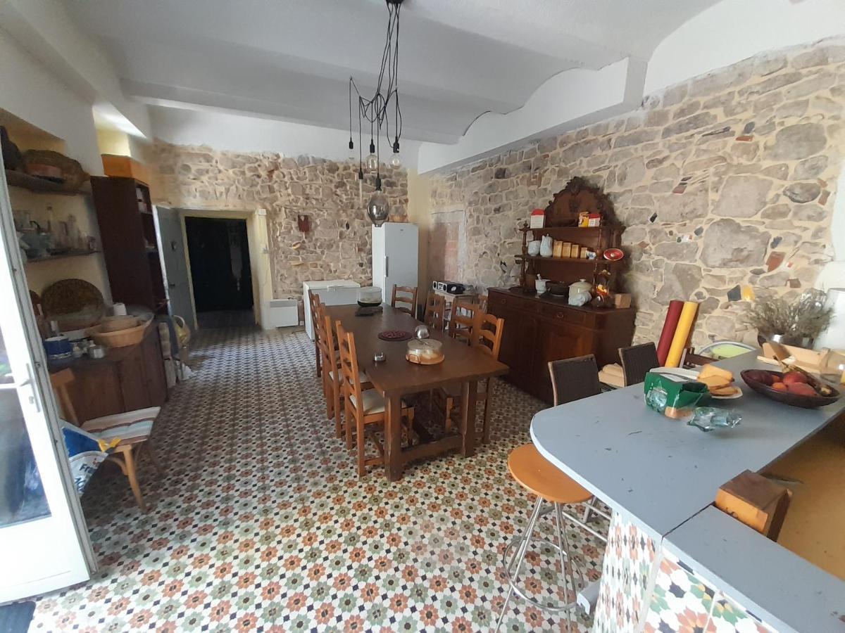 Le Prieure Panzió Saint-Florent-sur-Auzonnet Kültér fotó